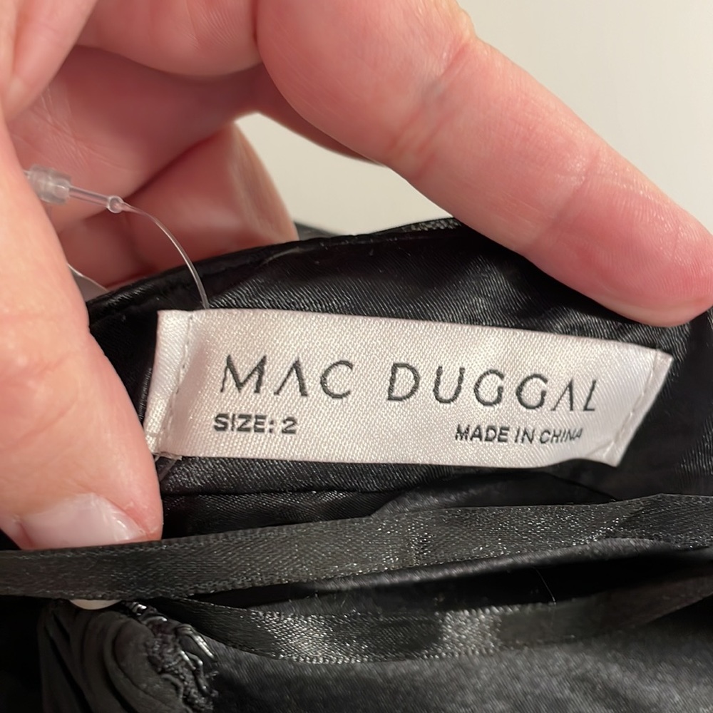 Mac Duggal black maxi dress. - Picture 6 of 9